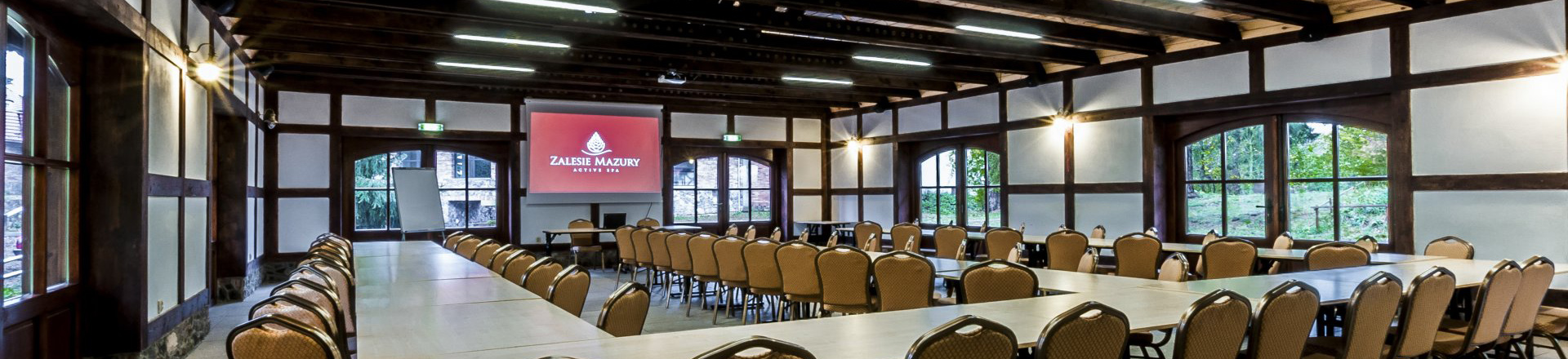 Konferencje nad jeziorem? Czy impreza integracyjna na Mazurach?